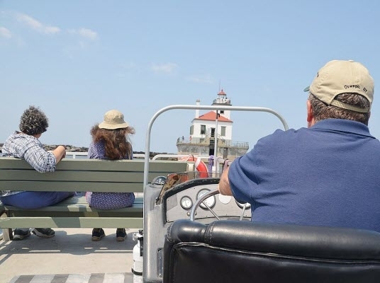 Add a Boat and Lighthouse Tour to your Summer Adventures !