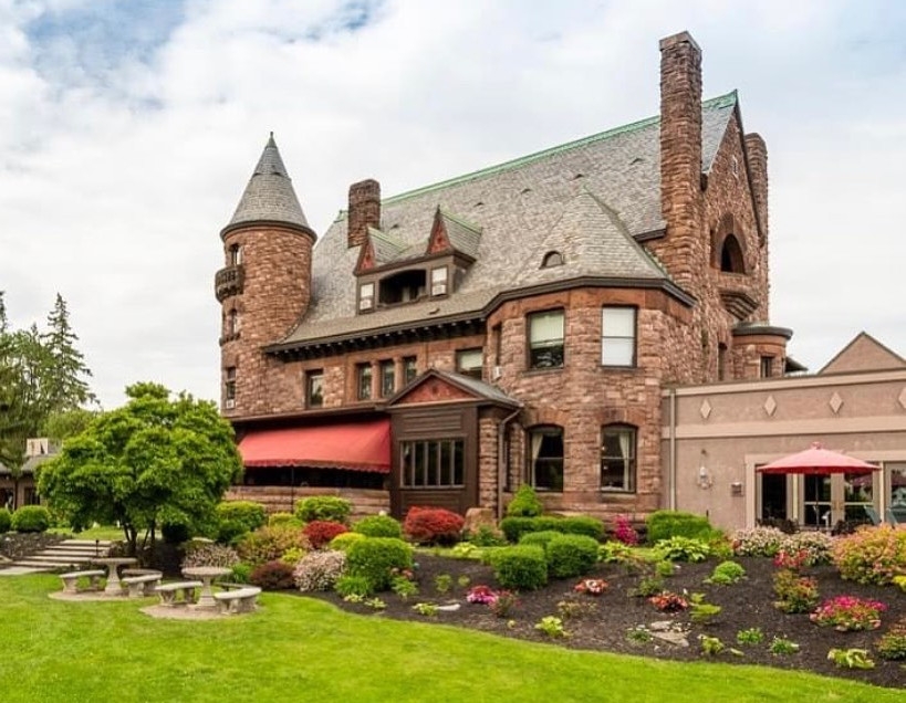 Belhurst Castle and Winery