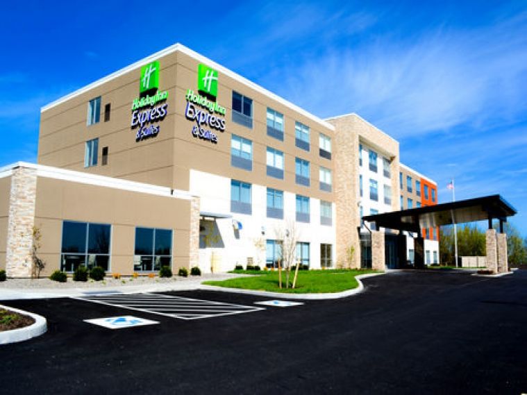 Holiday Inn Express and Suites Oswego NY