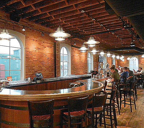 Genesee Brew House / Dundee Ale & Lager