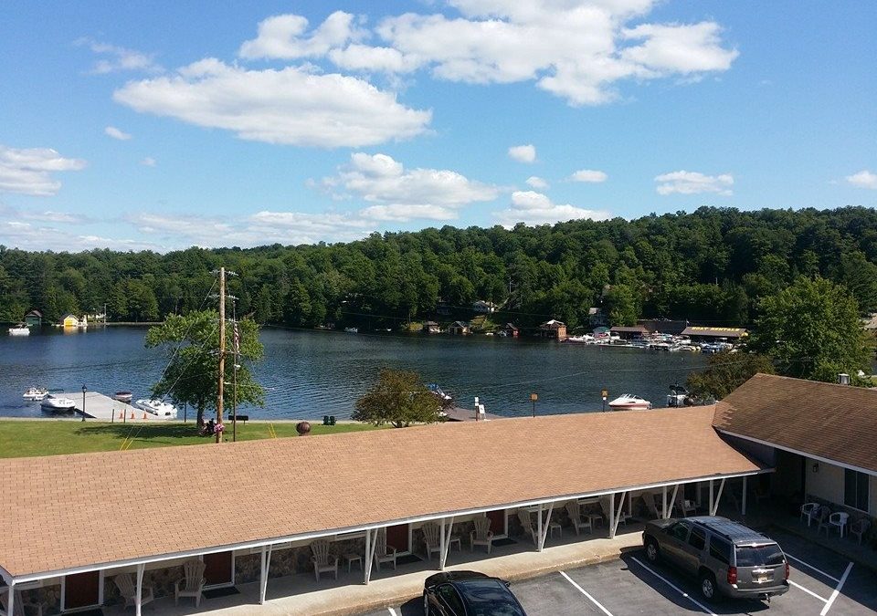 Clark’s Beach Motel on the Lake