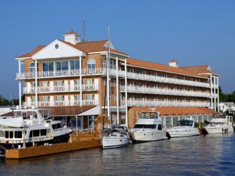 Riveredge Resort